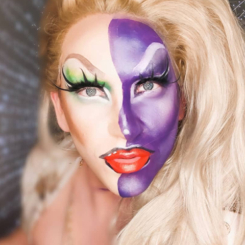 Γιώργος Ιατρού ή Νίνα Νάη. Βαρύτονος και drag persona