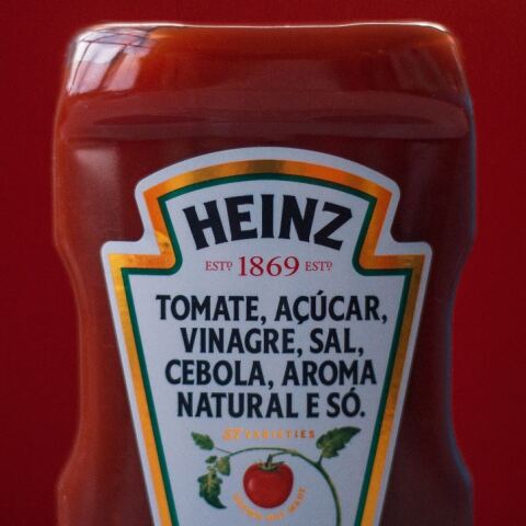 Τελικά, η κέτσαπ μπαίνει στο ψυγείο ή στο ντουλάπι; Η Heinz απαντά στο αιώνιο ερώτημα