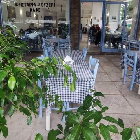 Πού θα βρεις την ταβέρνα με το καλύτερο παϊδάκι στην Ελληνορώσων;