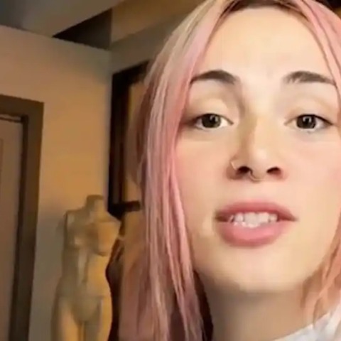 Ήθελε να κρατήσει τα πλευρά που αφαίρεσε για να τα κάνει στέμμα 