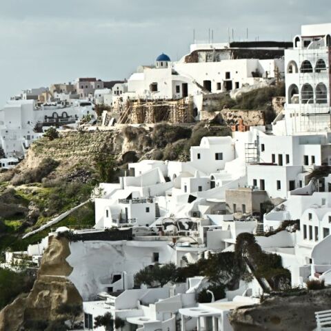 Συνεχίζονται οι σεισμικές δονήσεις σε Σαντορίνη και Αμοργό - Σε εγρήγορση οι Αρχές μετά τα 5 Ρίχτερ