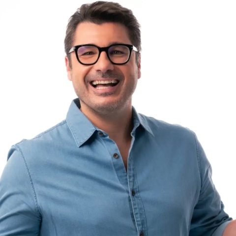 Εδώ υπάρχει beef | Λάμπρο Κωνσταντάρα, είναι «βαρύ» να ζεις με ένα ιστορικό επίθετο;