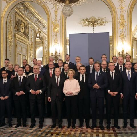 ΕΕ: Η Ευρωπαϊκή Ένωση θα κινητοποιήσει 200 δισεκατομμύρια ευρώ για επενδύσεις στην Τεχνητή Νοημοσύνη, ανακοίνωσε η Ούρσουλα φον ντερ Λάιεν