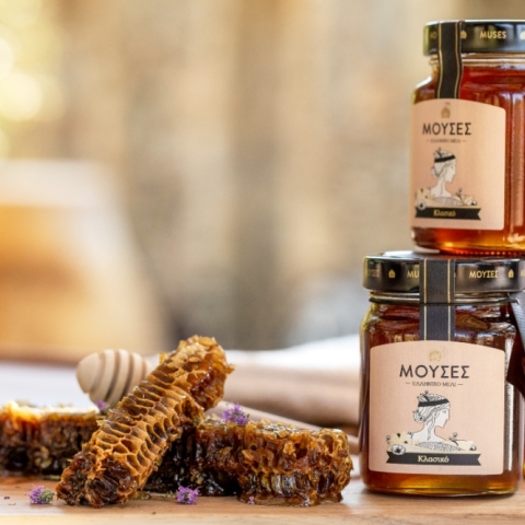 ΜΕΛΙ ΜΟΥΣΕΣ