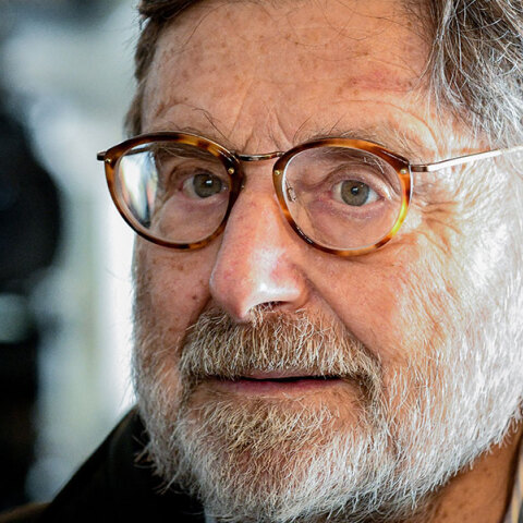 Τα τείχη εντός: Ένα προσωπικό σημείωμα για τον Νίκο Μουζέλη