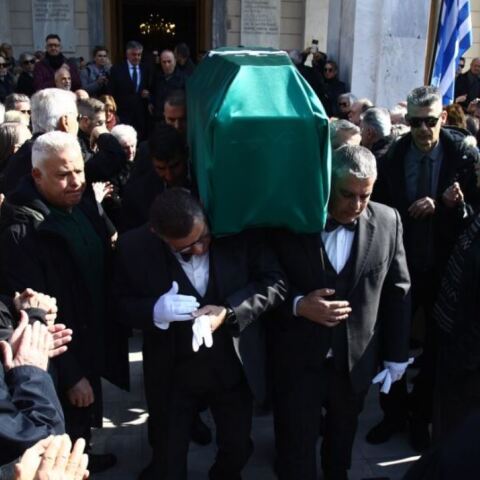 Τάκης Οικονομόπουλος: Πραγματοποιήθηκε η κηδεία του