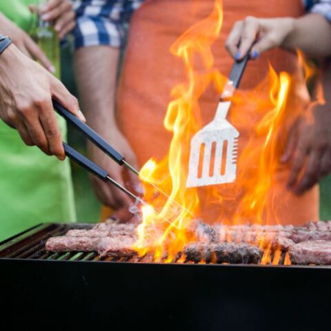 Τσικνοπέμπτη 2025: Πότε πέφτει φέτος - Πότε είναι η Καθαρά Δευτέρα