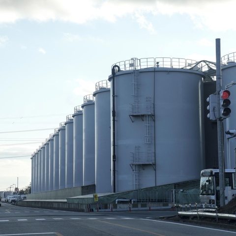 Δεξαμενές αποθήκευσης μολυσμένου νερού στη Φουκουσίμα