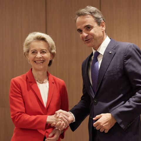 Η Ούρσουλα φον ντερ Λάιεν προτείνει εξαίρεση των αμυντικών δαπανών από το Σύμφωνο Σταθερότητας