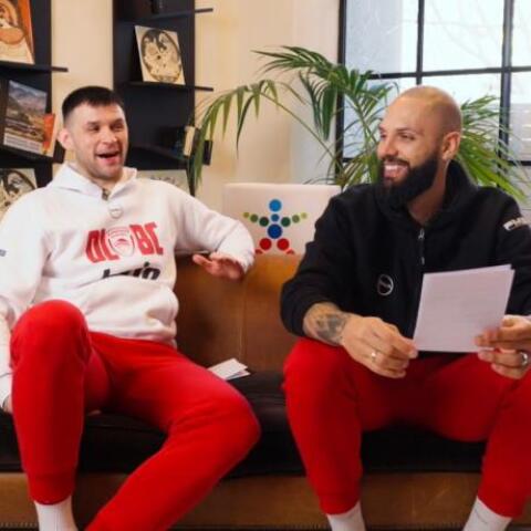 Ο Παπανικολάου μαθαίνει τραγούδια του Ρουβά και της Μοσχολιού στον Φουρνιέ