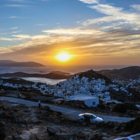 Σε κατάσταση έκτακτης ανάγκης και η Ίος λόγω των σεισμών