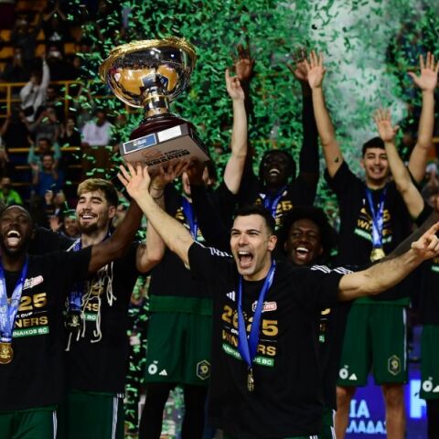 Με ΛΕΞ η πρώτη ανάρτηση Σλούκα μετά την κατάκτηση του Κυπέλλου 