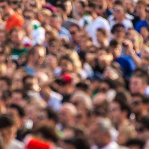 Eurostat: Η μέση ηλικία του πληθυσμού στην Ευρωπαϊκή Ένωση αυξήθηκε από το 2014 κατά 2,2 χρόνια κατά μέσο όρο και κατά 4 χρόνια στην Ελλάδα