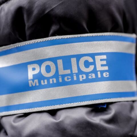 Γαλλία: Ένας νεκρός, δύο αστυνομικοί βαριά τραυματισμένοι σε επίθεση με μαχαίρι στη Μιλούζ - Η αντιτρομοκρατική εισαγγελία αναλαμβάνει την έρευνα