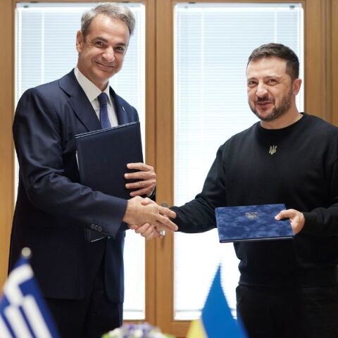 Κυριάκος Μητσοτάκης: Με τον Βολοντίμιρ Ζελένσκι επικοινώνησε ο πρωθυπουργός: «Καμία απόφαση για την Ουκρανία χωρίς την Ουκρανία», τόνισε 
