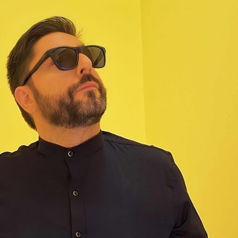 Yellow Red: Συνέντευξη με τον κιθαρίστα των Sugar For The Pill, Στέφανο Μανούση, για το solo project του και το debut album «My Little Words».