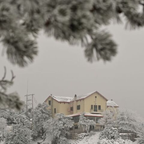 Καιρός: Χαμηλές θερμοκρασίες, χιόνια και κατά τόπους βροχοπτώσεις τη Δευτέρα 24 Φεβρουαρίου - Η αναλυτική πρόγνωση του meteo και της ΕΜΥ.