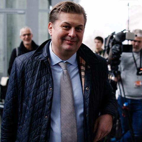 Η Εναλλακτική για τη Γερμανία-AfD επανεντάσσει δύο πολιτικούς που είχαν απομακρυνθεί λόγω δηλώσεων σχετικών με τους ναζί - Νέες αντιδράσεις κατά της ακροδεξιάς