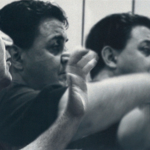 Ο Μάνος Χατζιδάκης και το ζήτημα της απομάγευσης της γλώσσας.