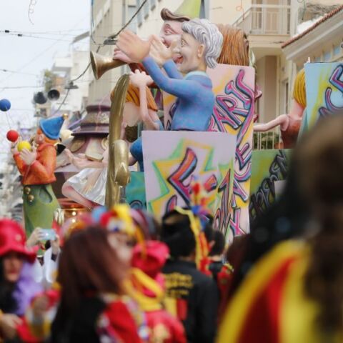 Πατρινό καρναβάλι 2025: Δύο μεγάλες παρελάσεις και 55.000 καρναβαλιστές στους δρόμους