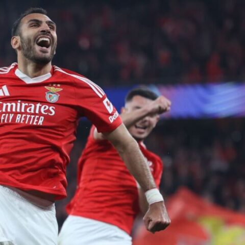 Παυλίδης: Πρωτοσέλιδο της «A Bola» λέει πως «εντυπωσιάζει την Μπαρτσελόνα»