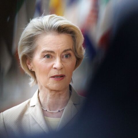 Μήνυμα στήριξης στην Ουκρανία από τη φον ντερ Λάιεν