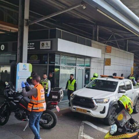 Ισραήλ: Ένας νεκρός και τέσσερις τραυματίες από την επίθεση με μαχαίρι στη Χάιφα, ο δράστης εξουδετερώθηκε - Για τρομοκρατική επίθεση κάνει λόγο η αστυνομία