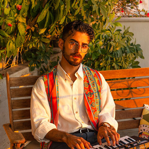 Podcast | Ο Papazó ετοιμάζεται να μας πάει «Διακοπές στη σελήνη»