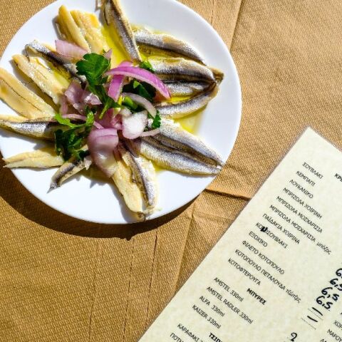 Για μεζεδάκια και τσίπουρα στην Τσιπουροπαγίδα της Φλώρινας