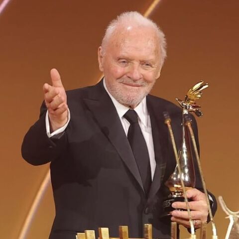 O Άντονι Χόπκινς αποκαλύπτει στην αυτοβιογραφία του τα πιο σκοτεινά σημεία της διαδρομής του