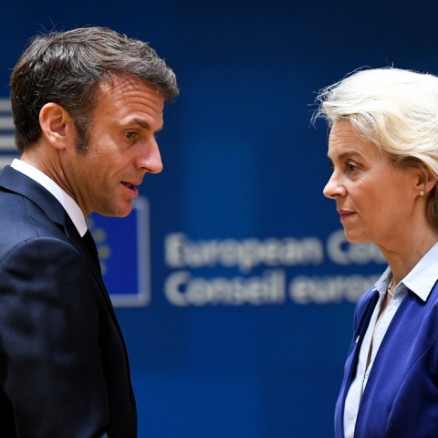 Ούρσουλα φον ντερ Λάιεν και Εμανουέλ Μακρόν