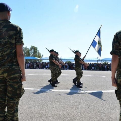 Ένοπλες Δυνάμεις: Τις υπουργικές αποφάσεις για τις προκηρύξεις πρόσληψης 2.000 επαγγελματιών οπλιτών υπέγραψε ο Νίκος Δένδιας