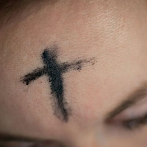 Πάσχα: Τι είναι η Τετάρτη των Τεφρών που γιόρτασαν οι καθολικοί