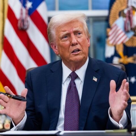 Ντόναλντ Τραμπ: Το Μεξικό δεν θα πληρώσει δασμούς για τα προϊόντα που εμπίπτουν στη συμφωνία ελεύθερου εμπορίου μέχρι τις 2 Απριλίου. 