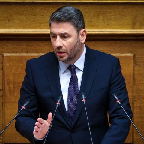 Ανδρουλάκης σε Μητσοτάκη: Κανείς Έλληνας δε θα συγχωρήσει τις απαράδεκτες συμπεριφορές σας στις οικογένειες των θυμάτων