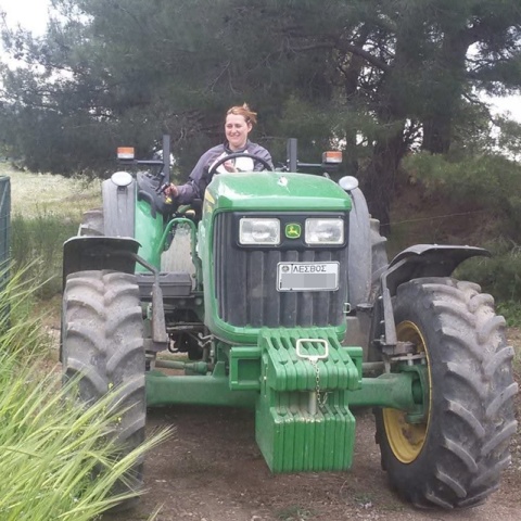 Παγκόσμια Ημέρα Γυναίκας: Η Ειρήνη Θαλασσέλλη από τη Μυτιλήνη είναι αγρότισσα και μητέρα 8 παιδιών