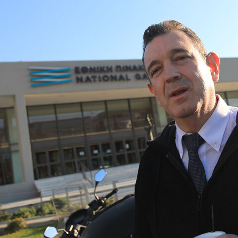 Δεν μας παρατάτε με τις ευαισθησίες σας