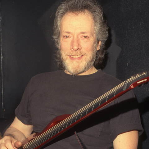 Χάρβεϊ Μάντελ: Ένας από τους μεγαλύτερους ροκ και μπλουζ κιθαρίστες κλείνει σήμερα τα 80