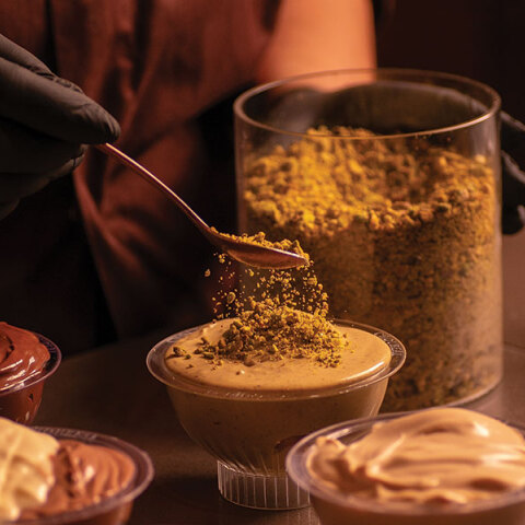 Choureal: Το tailor made προφιτερόλ που αγαπήσαμε