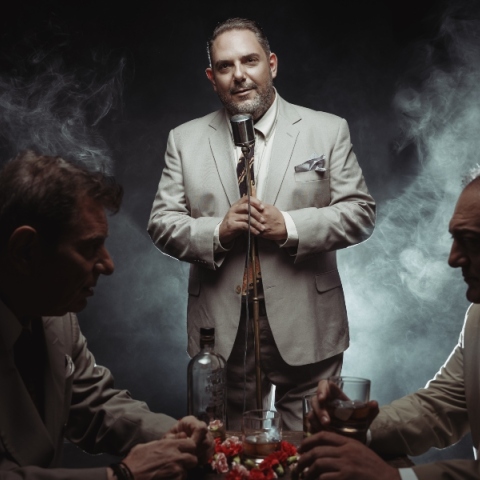 Eίδα το μιούζικαλ για τον Στράτο Διονυσίου στο Παλλάς