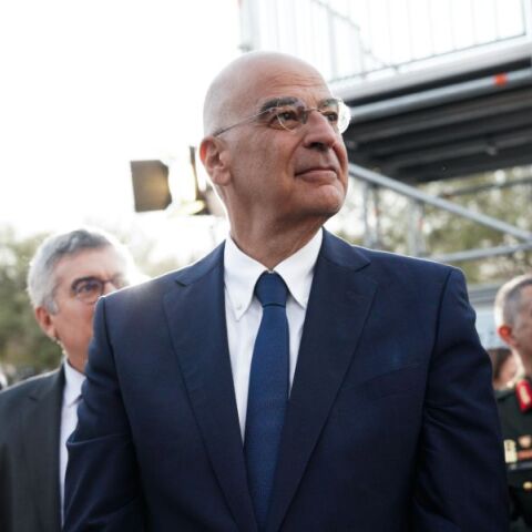 Εκτός Ενόπλων Δυνάμεων όσοι αξιωματικοί και υπαξιωματικοί έχουν συμπληρώσει 35 έτη υπηρεσίας με απόφαση Δένδια