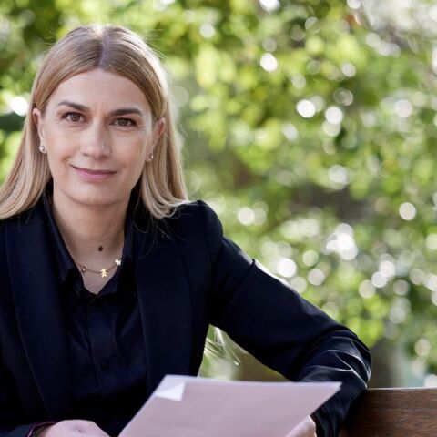 Ανακοινώθηκε ο ανασχηματισμός της κυβέρνησης - Υφυπουργός Μετανάστευσης η Σέβη Βολουδάκη - Το βιογραφικό της βουλευτή Χανίων