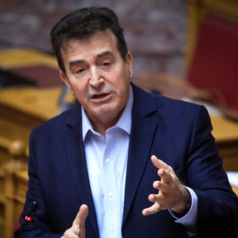 Χρυσοχοΐδης: Να συνεργαστούμε για λύσεις που θα συμβάλουν στη βελτίωση της παρουσίας της αστυνομίας στις διαδηλώσεις