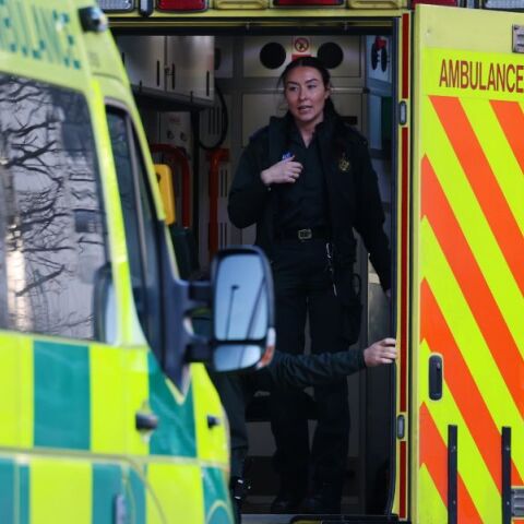 Φορτηγάκι έπεσε πάνω σε πεζούς στο Λονδίνο - Νεκρή μία 20χρονη