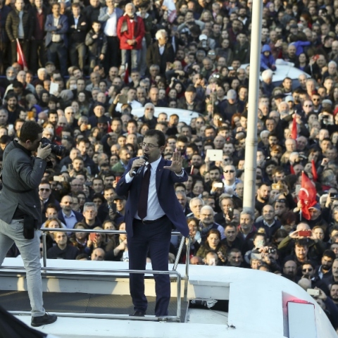 Τι σηματοδοτεί η σύλληψη του Εκρέμ Ιμάμογλου στην Τουρκία - Ανησυχία για τις εξελίξεις - Σε σοκ οι αγορές 