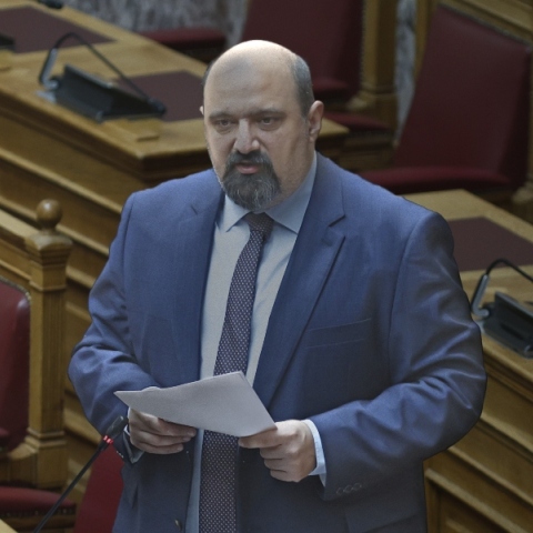 Το στριπτίζ της αντιπολίτευσης