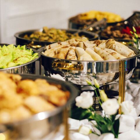 Χρήστες social media μοιράστηκαν τα πιο χρήσιμα tips για να απολαύσει κανείς τον μπουφέ στο κρουαζιερόπλοιο.