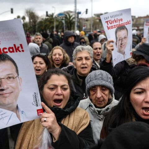 Τουρκία: Στο δικαστήριο απόψε ο Ιμάμογλου - Σήμερα αποφασίζουν αν θα προφυλακιστεί