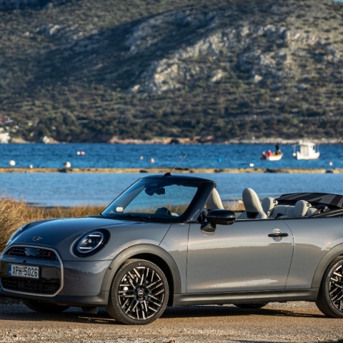 Στην Ελλάδα τα νέα BMW 2 Gran Coupe και Mini Cooper Cabrio