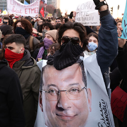 Εκρέμ Ιμάμογλου: Γιατί η σύλληψή του αλλάζει τα πάντα στην Τουρκία